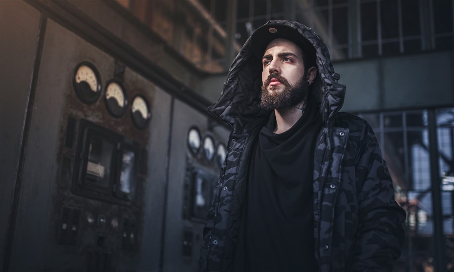 Server Uraz Alley Alley Şarkı Sözleri