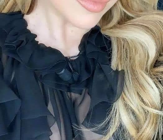 Hadise Göğüs Dekoltesi Magazinde Çok Konuşuldu! Hadise Göğüs Dekoltesi Magazinde Çok Konuşuldu!
