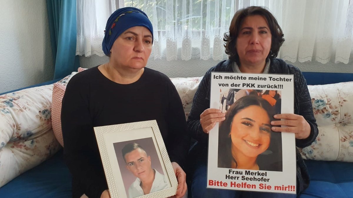 Almanya’da evlat nöbetini tutan Maide Töremiş, acılı anneyi ziyaret etti Almanya’da evlat nöbetini tutan Maide Töremiş, acılı anneyi ziyaret etti