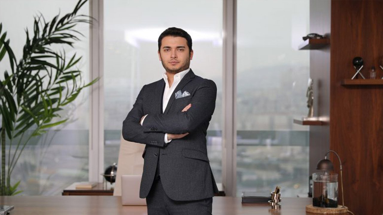 Arnavutluk'ta Thodex Operasyonu: Faruk Fatih Özer'in Saklandığı Eve Baskın Arnavutluk'ta Thodex Operasyonu: Faruk Fatih Özer'in Saklandığı Eve Baskın
