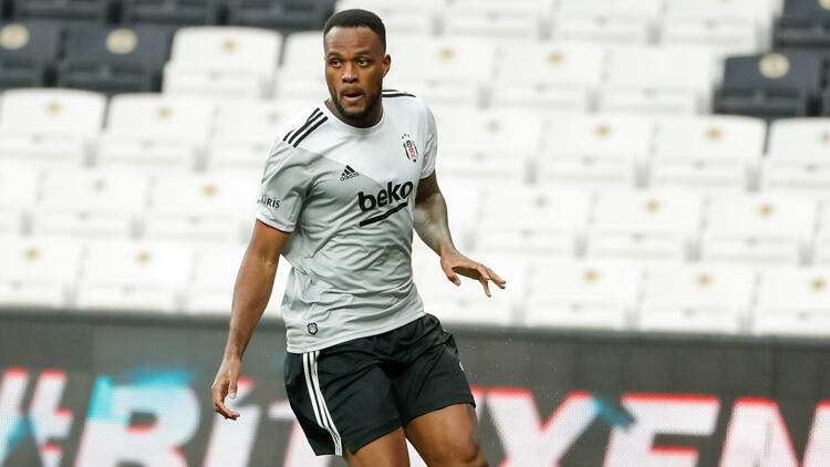 Beşiktaş'ta Cyle Larin Çaykur Rizespor maçı kafilesinde