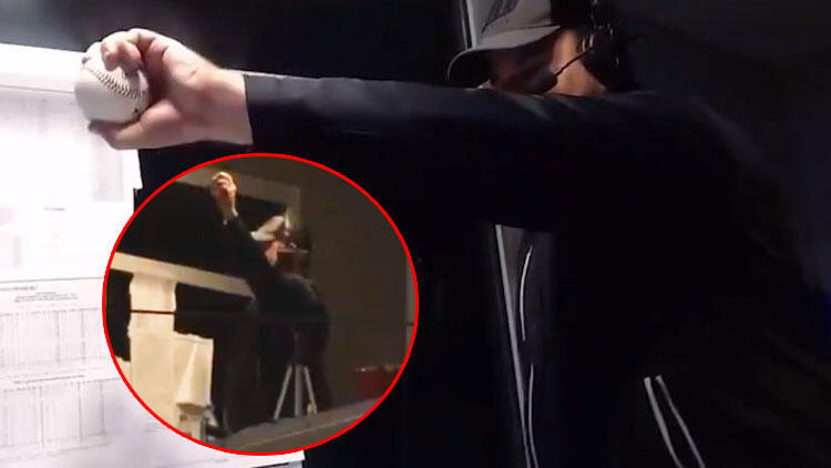 Beyzbol maçında inanılmaz olay! Spiker topu tek eliyle yakaladı...
