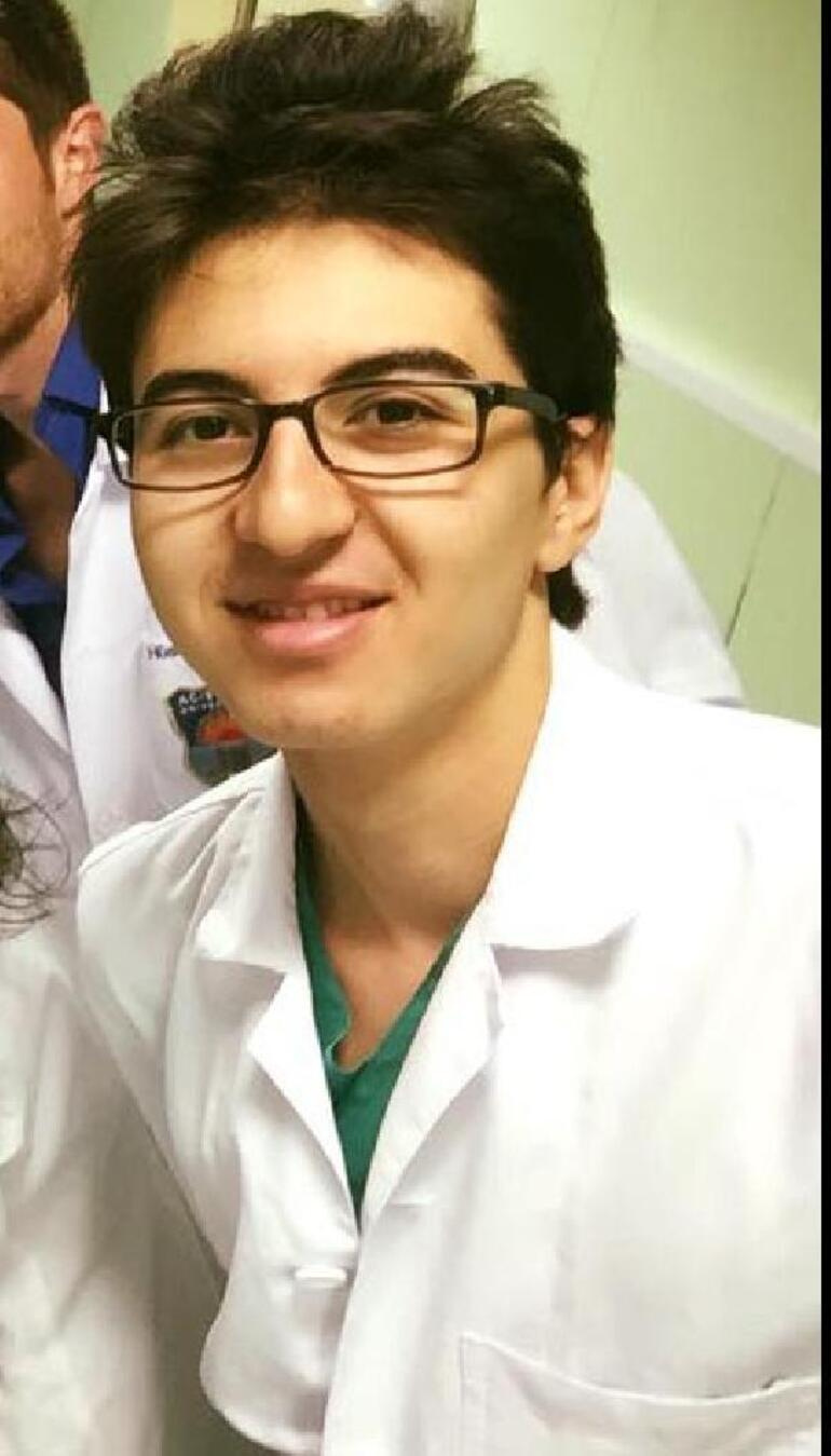 Genç doktor Süleyman Törehan Tarıktan acı haber Koronavirüse yakalanıp atlatmıştı