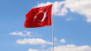 Türkiye'nin en yüksek bayrak direği Çamlıca'da!