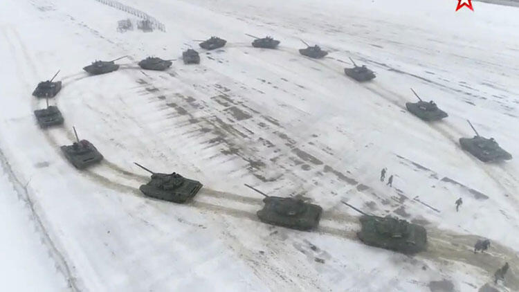 16 tankla evlilik teklif etti