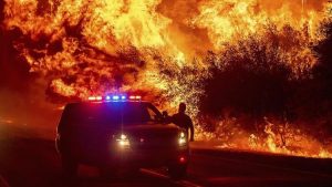 ABD'de orman yangınları söndürülemiyor: Ölü sayısı 15'e yükseldi
