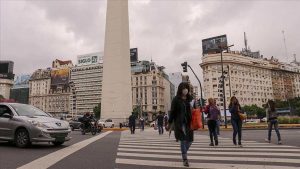 Arjantin'de salgının yükselişe geçmesi nedeniyle yeni önlemler uygulamaya konuldu
