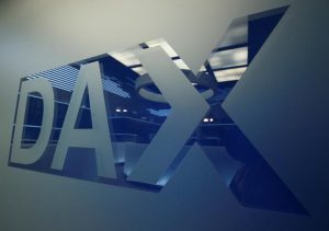 Avrupa yükselişte; DAX, büyüme beklentileri üzerine yeni bir rekora ulaştı