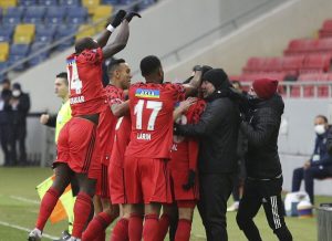Beşiktaş'ta Sergen Yalçın'dan maç sonu hakem tepkisi: 'Kaderimizle oynamasınlar!'