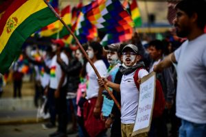 Bolivya'da göstericiler Anez'in görevi bırakmasını istedi