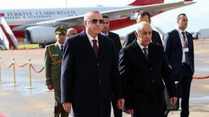 Cumhurbaşkanı Erdoğan Cezayir'e geldi