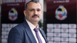 Esat Delihasan kimdir? Türkiye Karate Federasyonu Başkanı Esat Delihasan hakkında..
