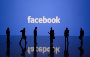 Facebook, kamu sağlığı için büyük bir tehlike mi?