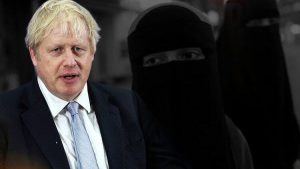 İngiltere Başbakanı Johnson, skandal benzetme için özür diledi