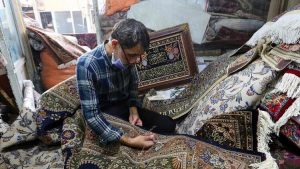 İran'da koronavirüs kısıtlamaları geri geliyor