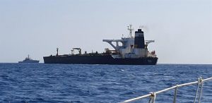 İran'dan Suriye'ye ham petrol taşıdığı iddia edilen tanker Cebelitarık Boğazı'nda durduruldu