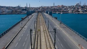 İstanbul'da hangi yollar trafiğe kapalı? 1 Mayıs'ta hangi yollar açık? Valilik duyurdu..
