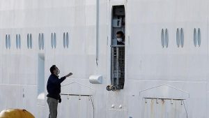 Japonya’da karantina altındaki gemide 10 kişide daha korona virüsü