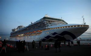 Japonya'da karantinaya alınan gemideki yolcu anlattı: Yolcular birbirlerine 1 metreden fazla yaklaşamıyor