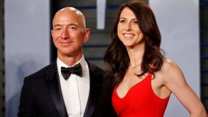 Jeff Bezos'tan ayrıldı, yardım kuruluşlarına 1,7 milyar dolar bağışladı