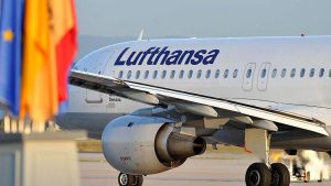 Lufthansa'da yüzlerce uçuş iptal oldu