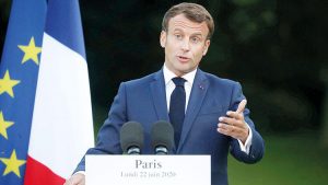 ‘Macron akıl tutulması yaşıyor’
