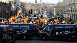 Madrid ve Barselona'da karşıt gösteriler