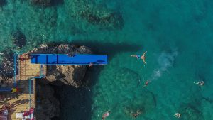 Mavi bayraklı falez plajları tatilcilerin gözdesi
