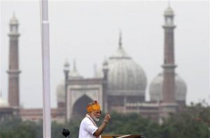 Modi'den bağımsızlık gününde Keşmir savunması