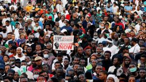 Nijerya karıştı! Polis şiddeti karşıtı protestolarda 800'den fazla kişi gözaltına alındı