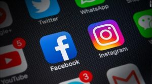Orta yaş üzeri Facebook, genç kuşak Instagram kullanıyor