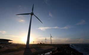 Rüzgar enerjisi üretiminin artmasıyla spot enerji fiyatları geriledi