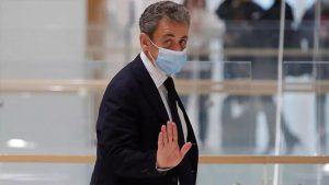 Sarkozy’ye karşı bir soruşturma daha açıldı!