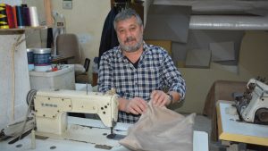 Sinop’ta 40 yıllık döşemeci çırak bulamıyor