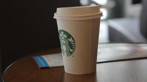Starbucks ABD'de mağazalarını açmaya hazırlanıyor