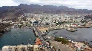 Yemen'de BAE'nin desteklediği Güney Geçiş Konseyi'ne bağlı güçler Aden'den çekilmeye başladı
