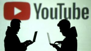 YouTube, komplo teorisyenleriyle mücadele etmeye kararlı
