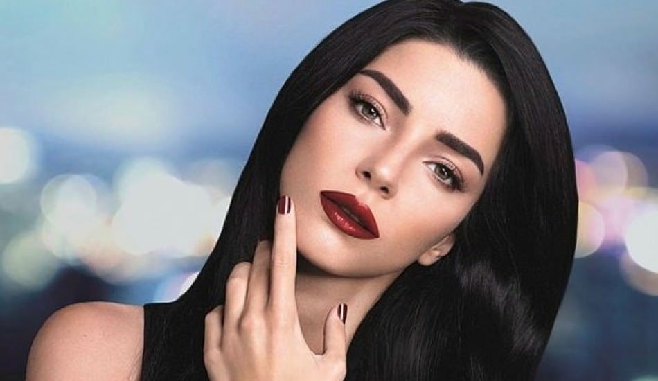 Çağatay Ulusoy'dan Merve Boluğur'a rol teklifi! Çağatay Ulusoy'dan Merve Boluğur'a rol teklifi!