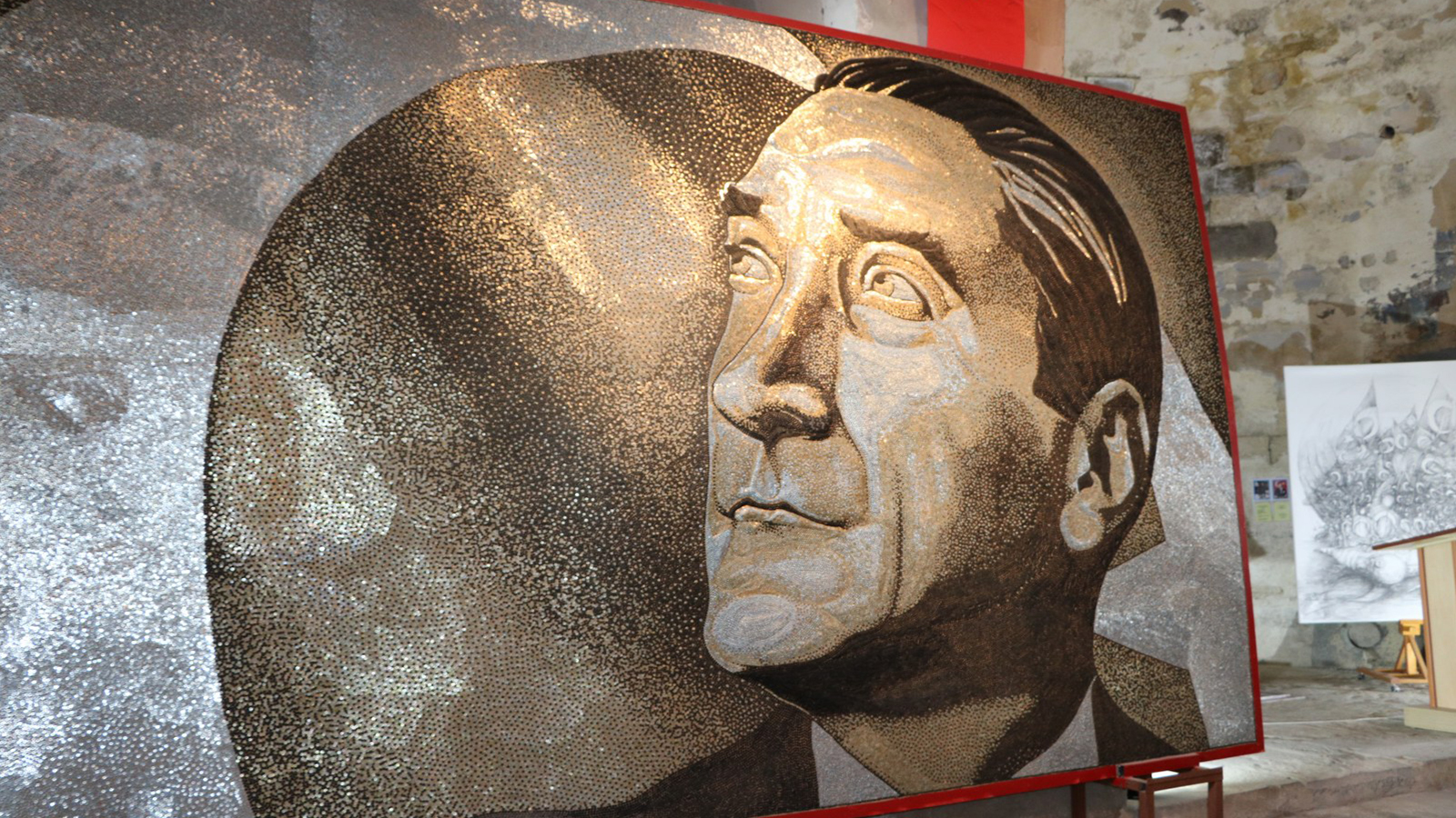 250 bin adet vida ile yapılan Atatürk portresi Guinness Rekorlar Kitabı'nda 250 bin adet vida ile yapılan Atatürk portresi Guinness Rekorlar Kitabı'nda