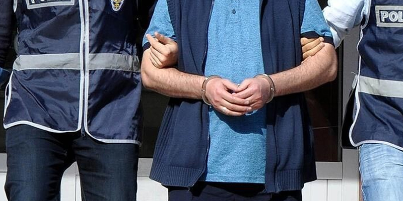 49 il ve KKTC'de FETÖ operasyonu: 223 astsubaya gözaltı kararı 49 il ve KKTC'de FETÖ operasyonu: 223 astsubaya gözaltı kararı