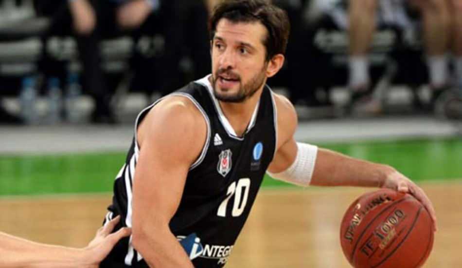 Basketbolcu Kerem Tunçeri'den mecburi imaj değişikliği! Sakal ve bıyıklarını kesti... Basketbolcu Kerem Tunçeri'den mecburi imaj değişikliği! Sakal ve bıyıklarını kesti...