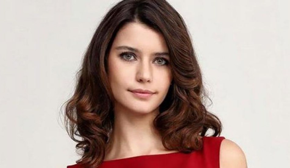 Beren Saat'in idolü kim? Açıkladı... Beren Saat'in idolü kim? Açıkladı...