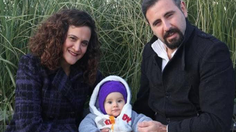 "Cezaevinde annesiyle birlikte yaşamak zorunda olan Miraz bebek için babasının getirdiği oyuncak çöpe atıldı"