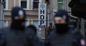 HDP kayyımlara karşı imza kampanyası başlatıyor: "İrademe dokunma"