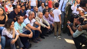 Kayyım protestoları 9. gününde | Diyarbakır ve Mardin'de oturma eylemleri sürüyor