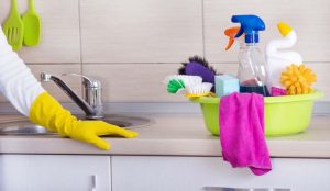 Mutfak fayansları nasıl temizlenir? Doğal yöntemlerle mutfak fayansı lekeleri temizleme