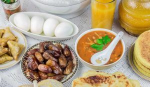 Ramazanda dengeli beslenmenin yolları nelerdir? Sahur ve iftarda nelere dikkat edilmeli?