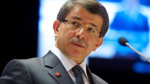 "Terörle mücadele defteri açılırsa" sözleriyle gündeme gelen Davutoğlu, canlı yayına katılacak