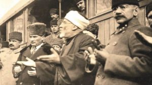 Yılmaz Özdil: Bu diyanet, Türk milletinin diyaneti olamaz; Tıpkı Börekçizade Rıfat gibi, yurtsever din adamlarımız Anadolu fetvası vermeli