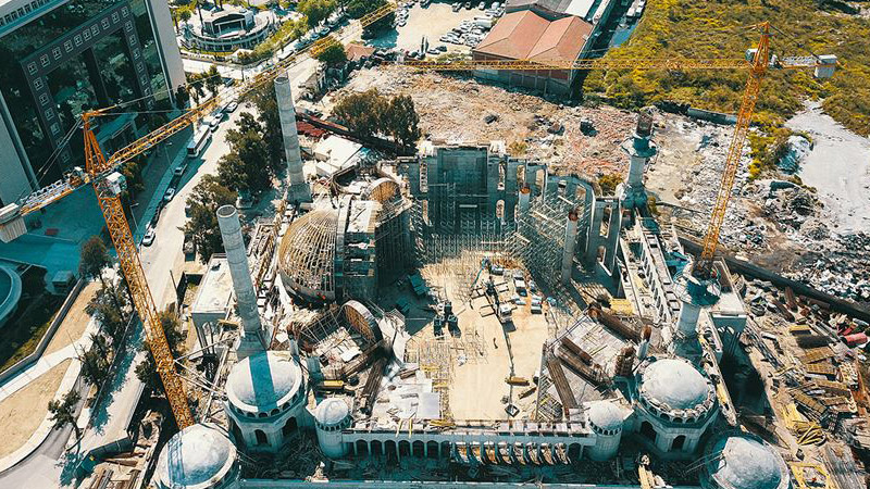 2019 yılında kaba inşaatı tamamlanan ‘Ege'nin en büyük camisinde’ inşaat yarım kaldı; CHP'li Sertel: Neden durdu, açıklasınlar
